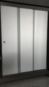 insulfilm jateado porta de vidro de correr 2