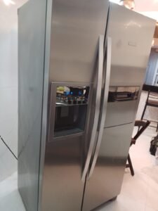 Envelopamento de geladeira: saiba mais 5 geladeira inox antes envelopamento adesivo