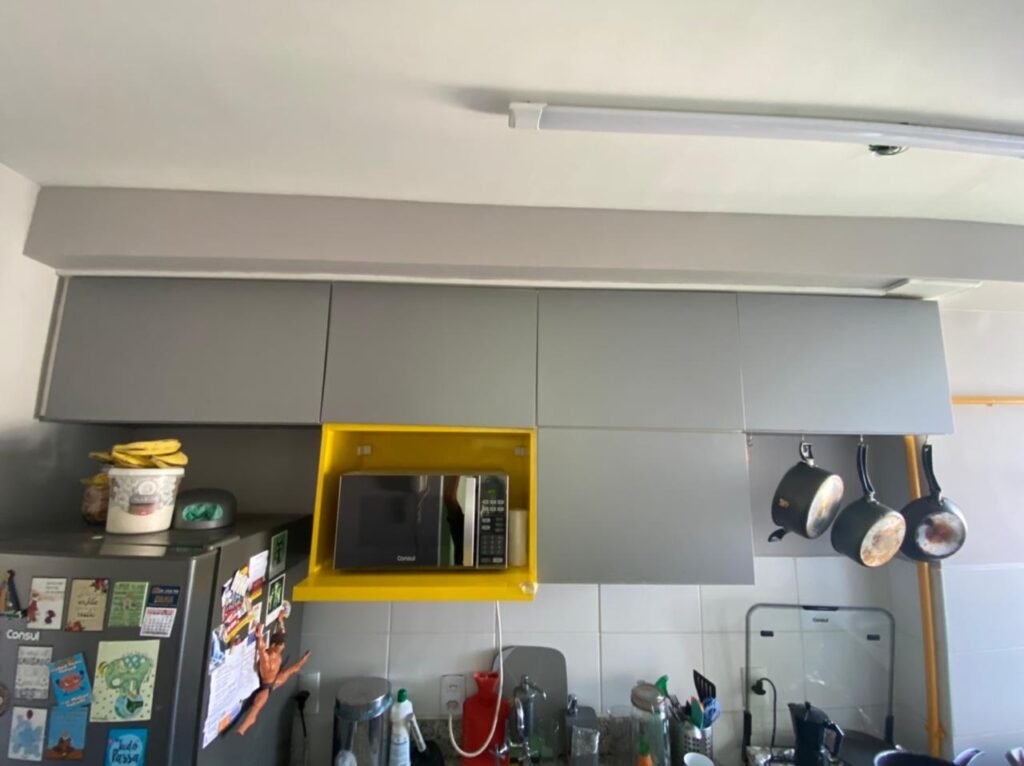 envelopamento adesivagem armario de cozinha depois