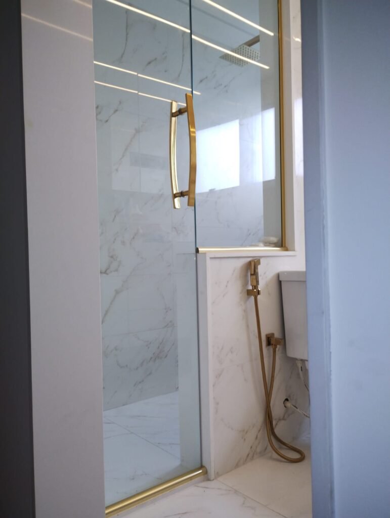 Película residencial incrível opaca e listrada! 6 box blindex dourado 2